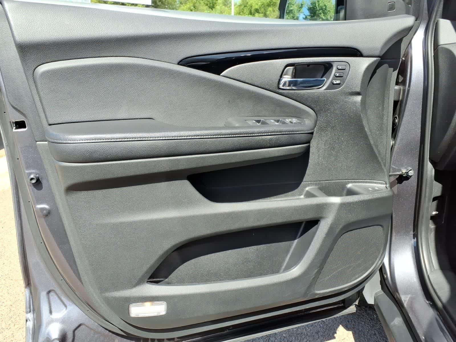 Thumbnail: 2019 Honda Passport - 13