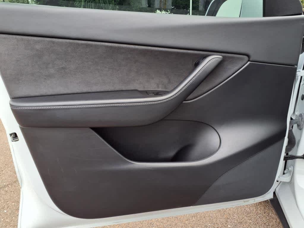Thumbnail: 2021 Tesla Model Y - 14