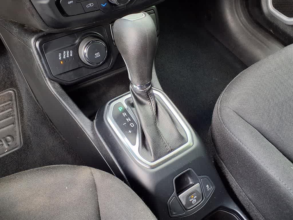 Thumbnail: 2018 Jeep Renegade - 22