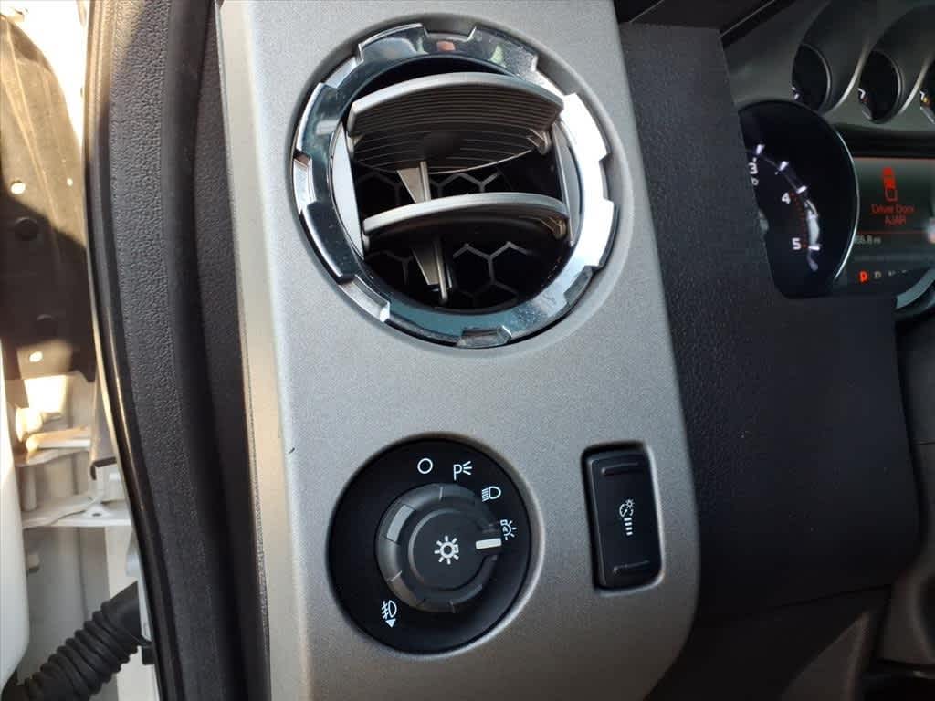 Thumbnail: 2015 Ford F-250 - 16