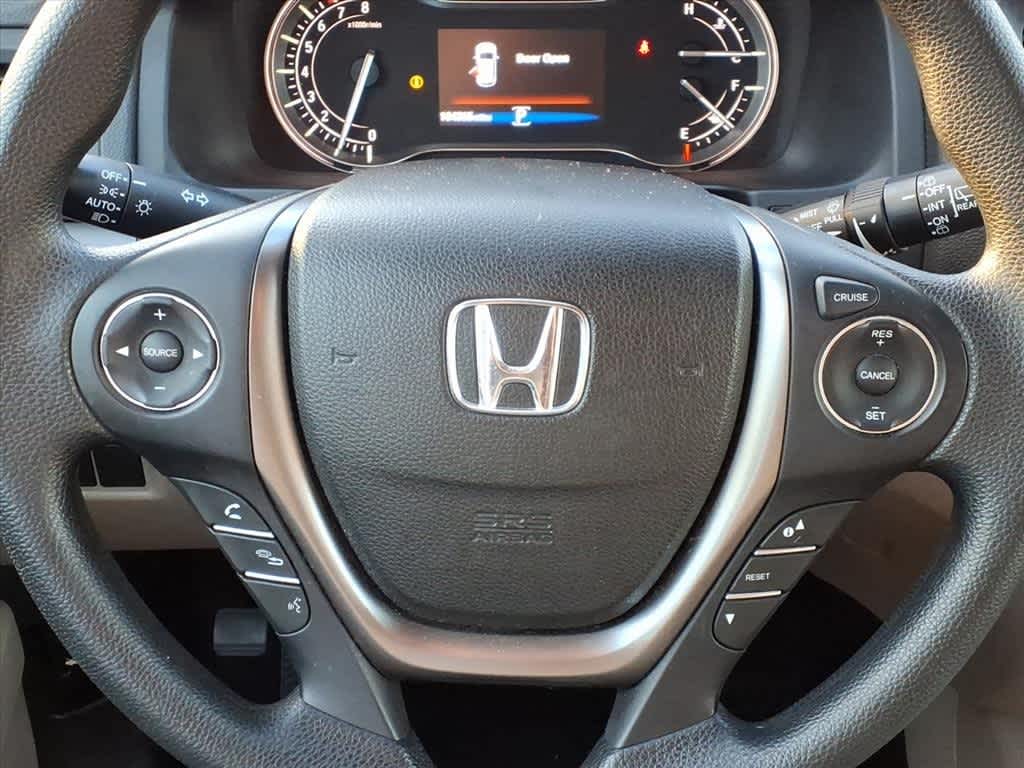 Thumbnail: 2017 Honda Pilot - 16