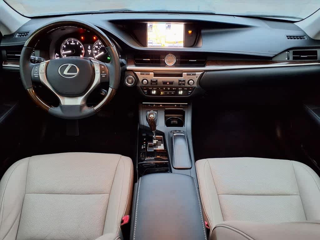 Thumbnail: 2013 Lexus ES - 11