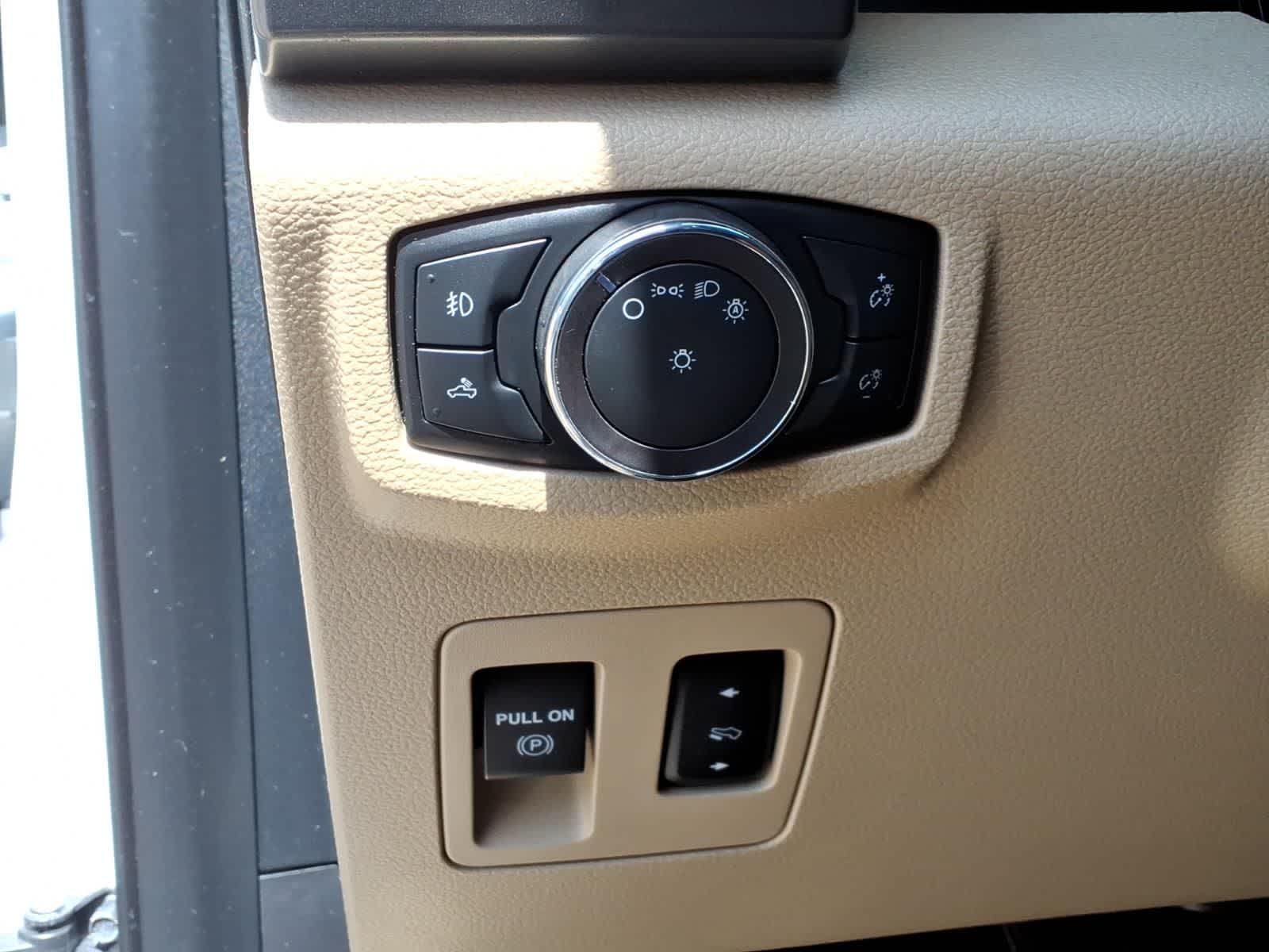 Thumbnail: 2018 Ford F-150 - 15