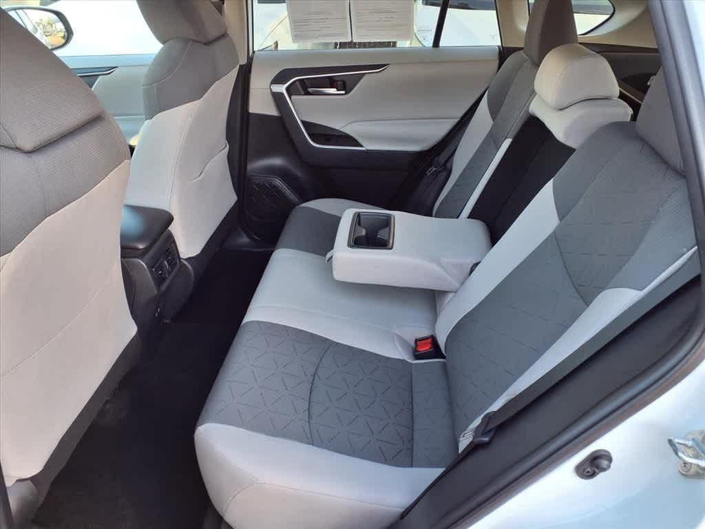 Thumbnail: 2020 Toyota RAV4 - 9