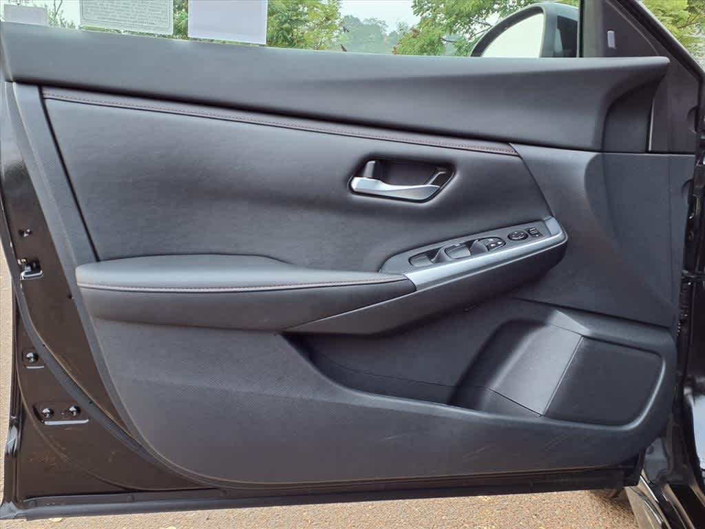 Thumbnail: 2023 Nissan Sentra - 14