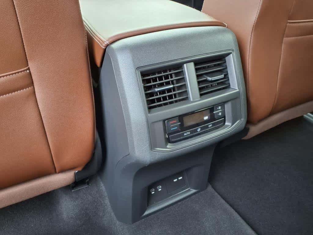 Thumbnail: 2023 Volkswagen Atlas - 12