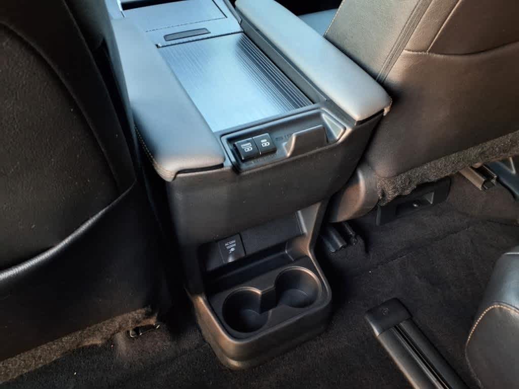 Thumbnail: 2024 Toyota Sienna - 12