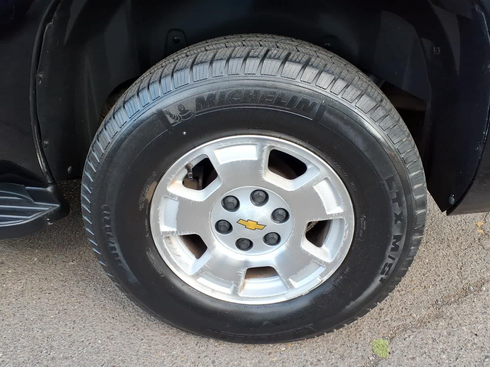 Thumbnail: 2010 Chevrolet Tahoe - 8