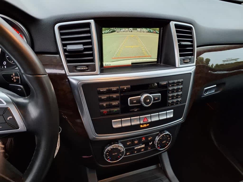 Thumbnail: 2015 Mercedes-Benz M-Class - 22