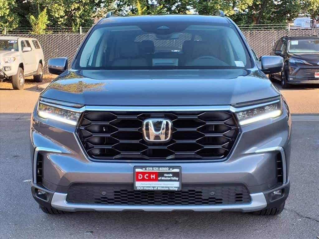 Certified 2025 Honda Pilot Touring SUV
