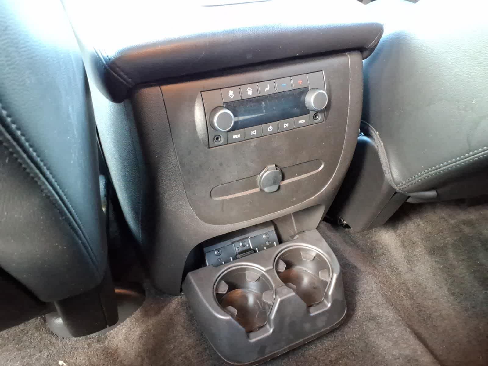 Thumbnail: 2010 Chevrolet Tahoe - 12