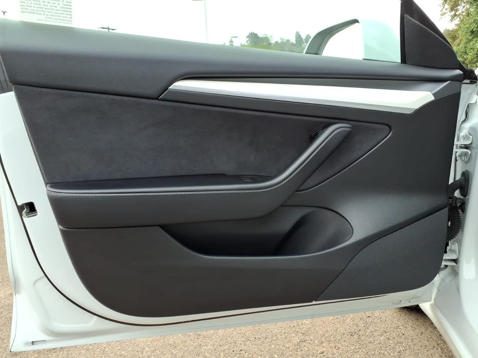 Thumbnail: 2021 Tesla Model 3 - 15