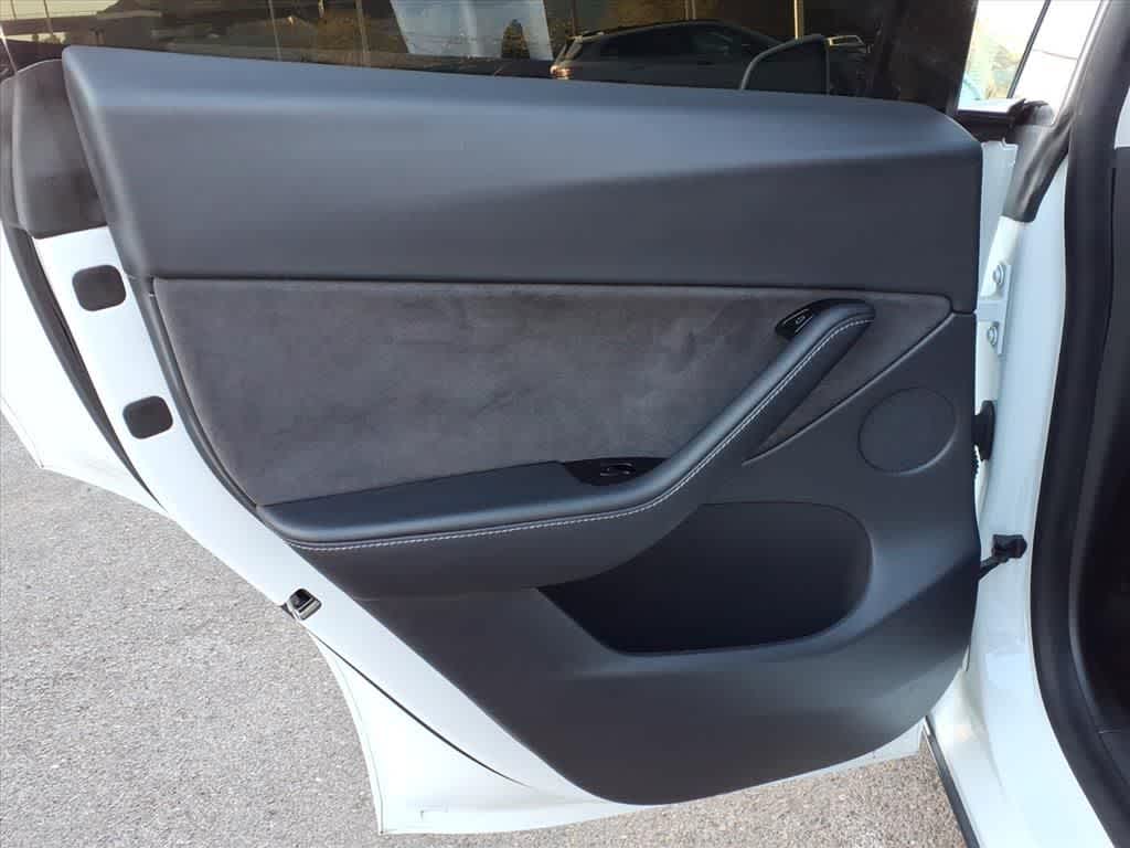 Thumbnail: 2021 Tesla Model Y - 10