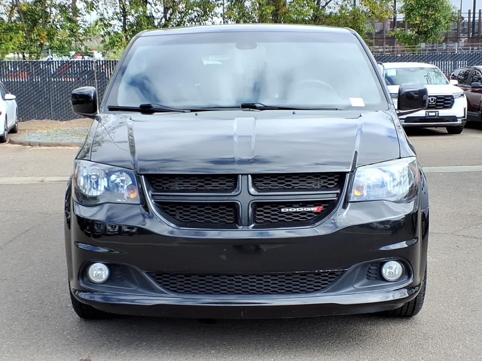 Thumbnail: 2019 Dodge Grand Caravan - 2