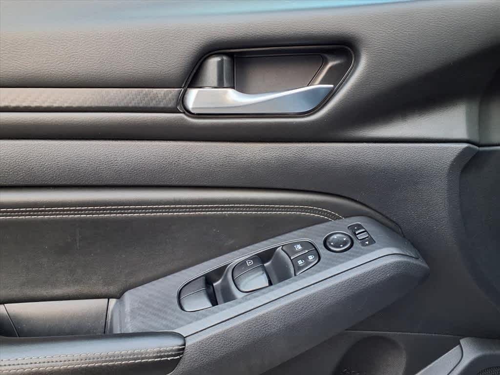 Thumbnail: 2020 Nissan Altima - 14