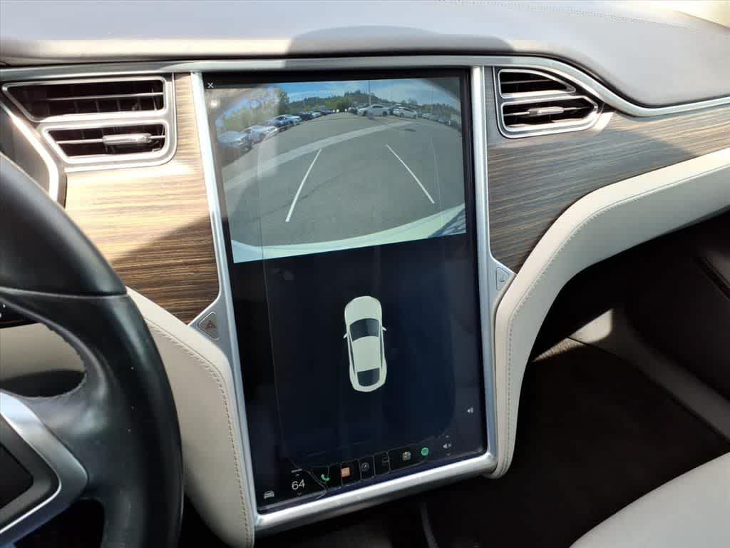 Thumbnail: 2015 Tesla Model S - 22