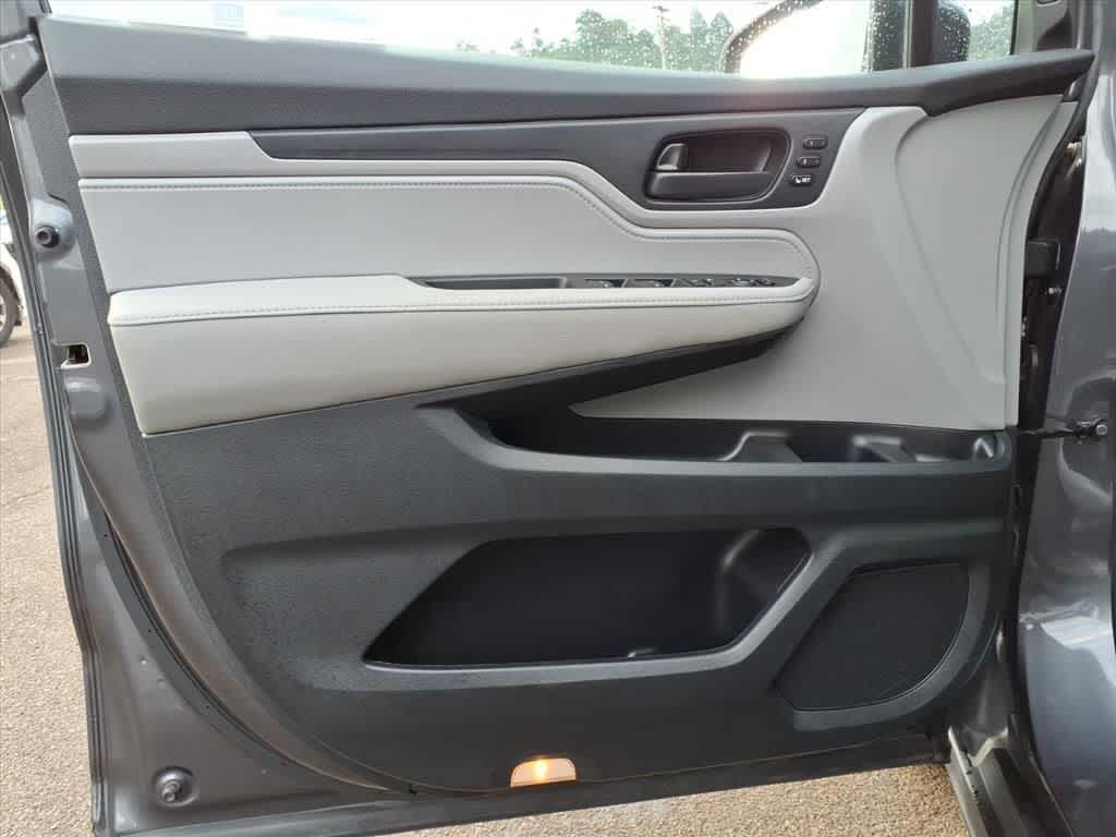 Thumbnail: 2019 Honda Odyssey - 13