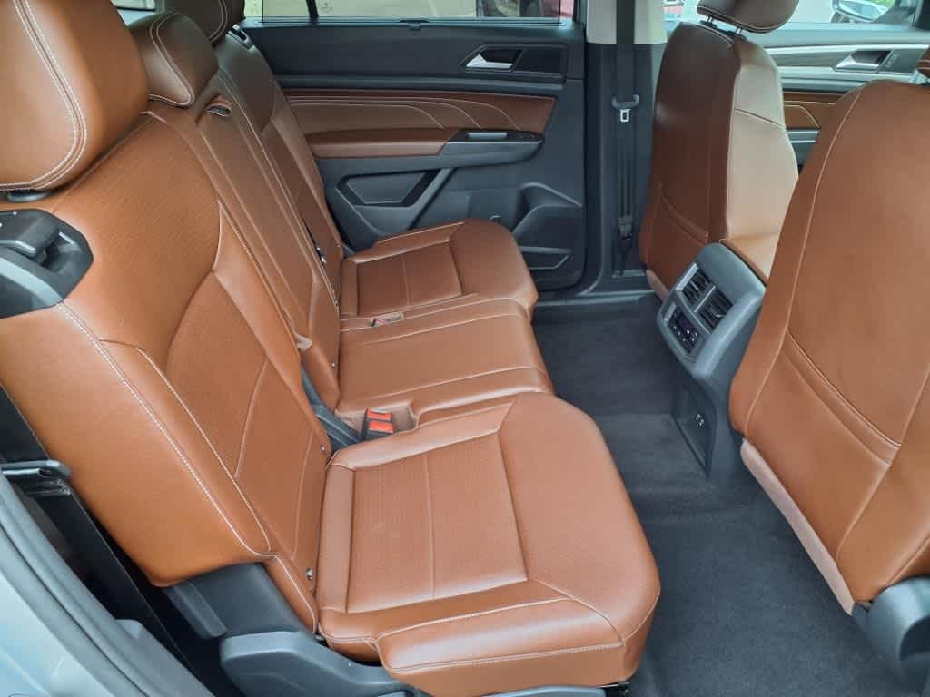 Thumbnail: 2023 Volkswagen Atlas - 13