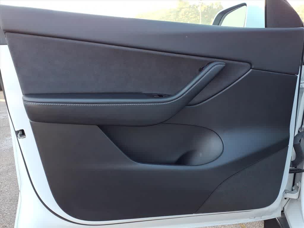 Thumbnail: 2021 Tesla Model Y - 15