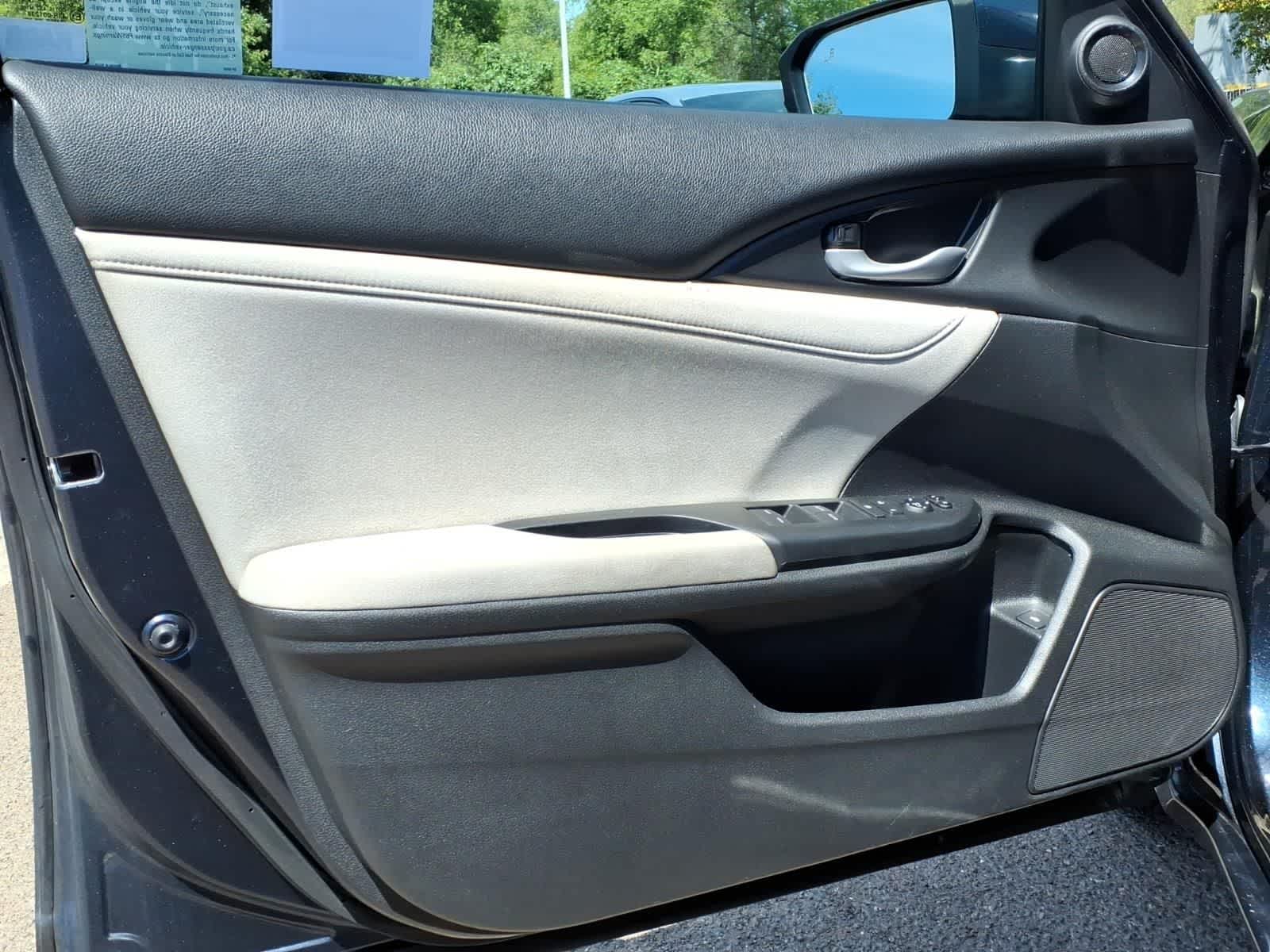 Thumbnail: 2022 Honda Insight - 12