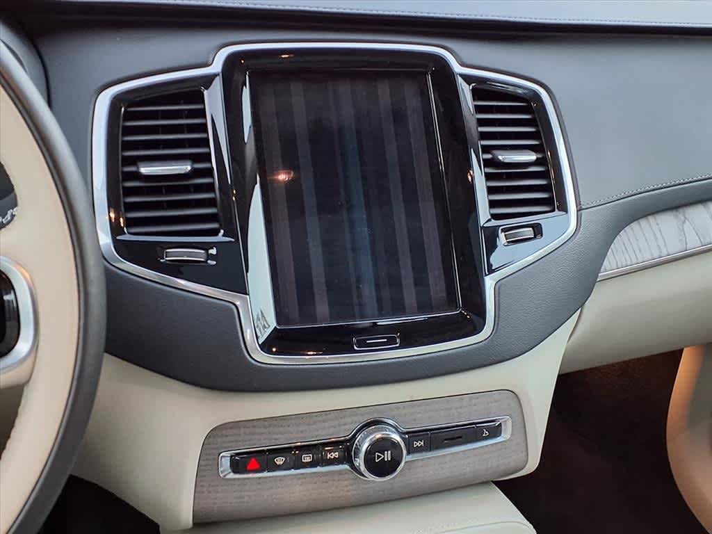 Thumbnail: 2021 Volvo XC90 - 21