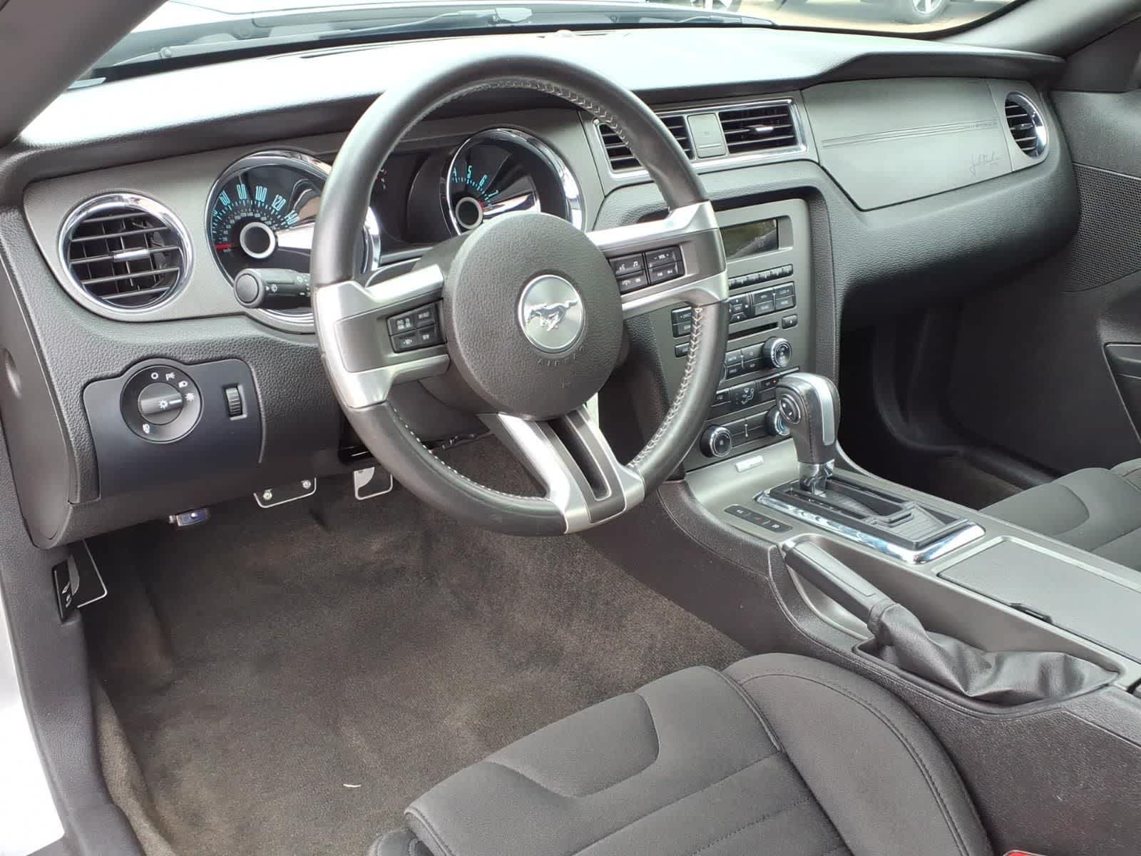 Thumbnail: 2013 Ford Mustang - 10