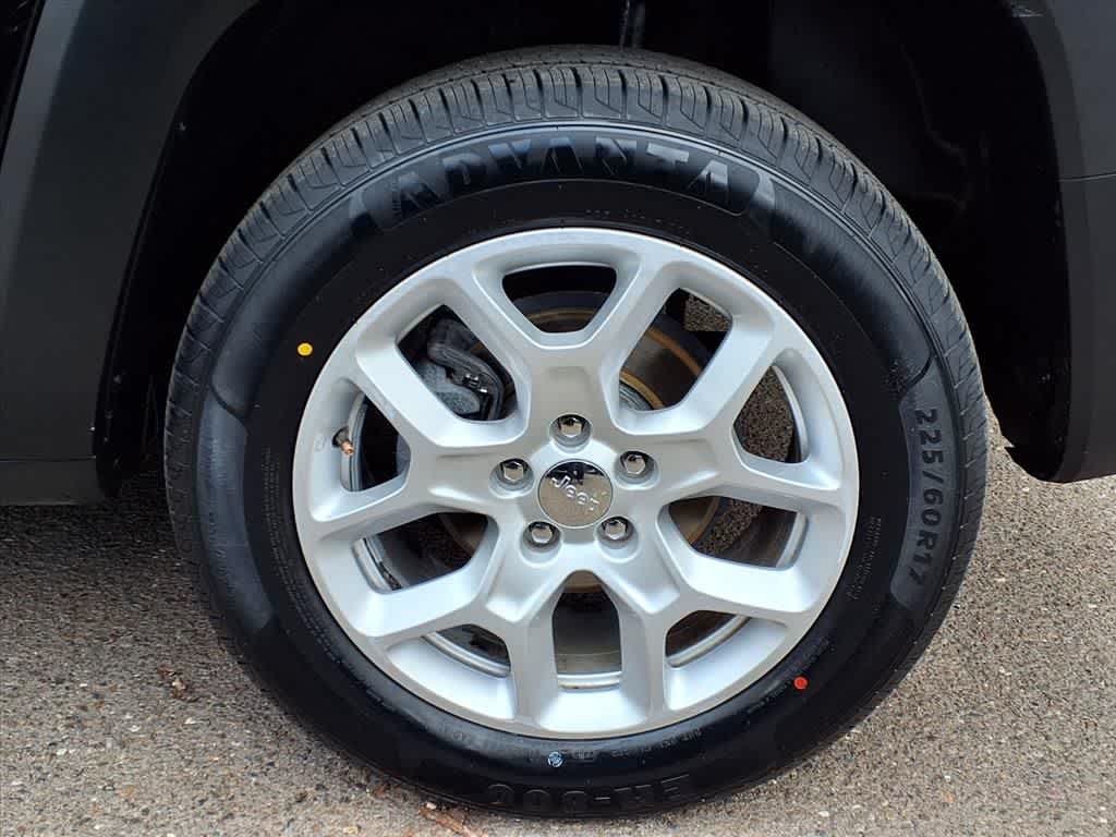 Thumbnail: 2018 Jeep Renegade - 8