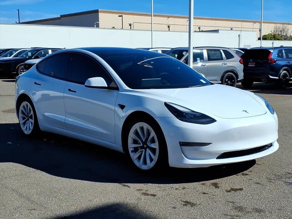 Thumbnail: 2022 Tesla Model 3 - 3