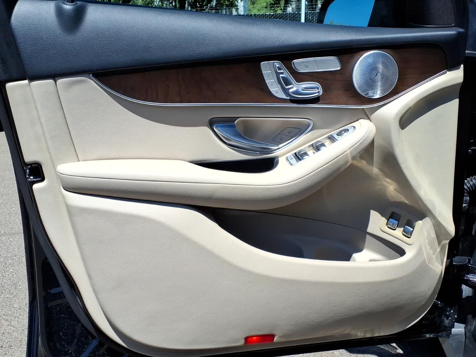 2019 Mercedes-Benz GLC GLC350e - Photo 13