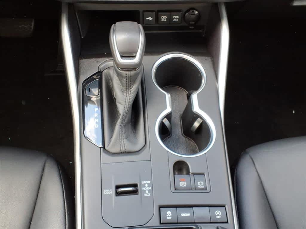 Thumbnail: 2020 Toyota Highlander - 23