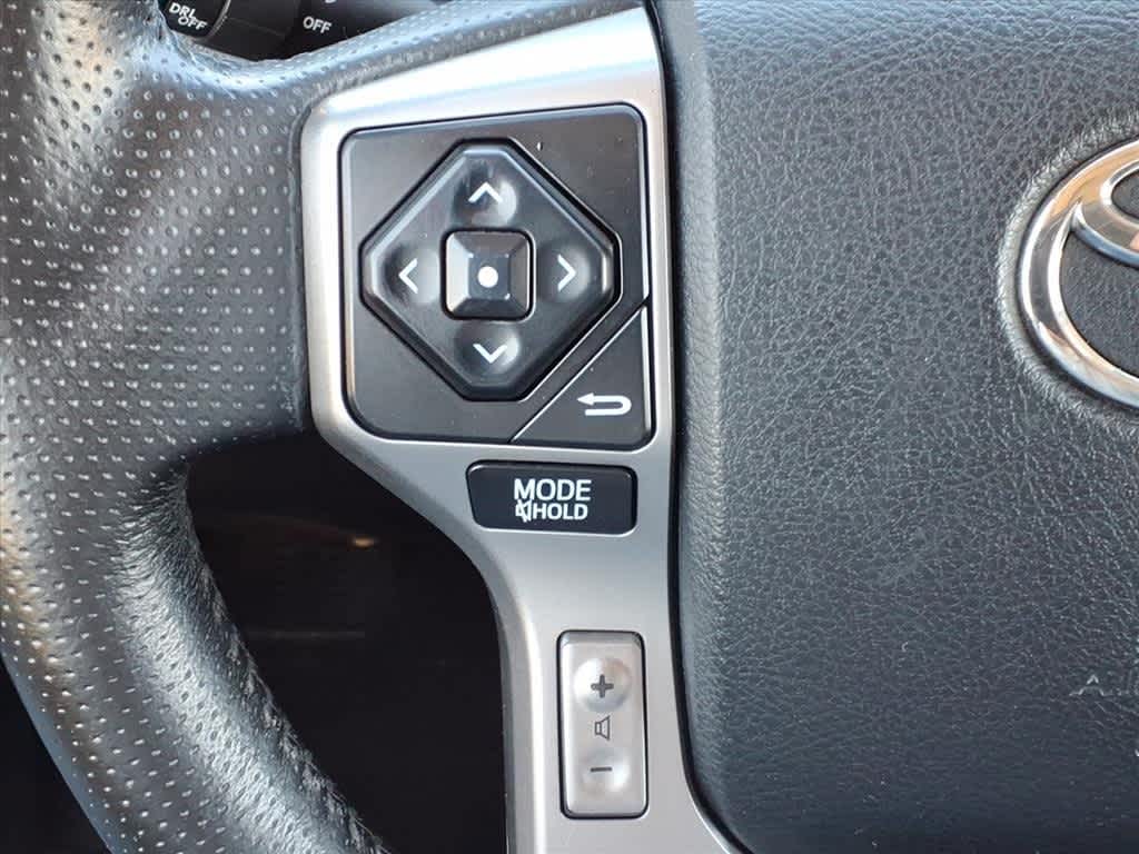 Thumbnail: 2014 Toyota 4Runner - 17