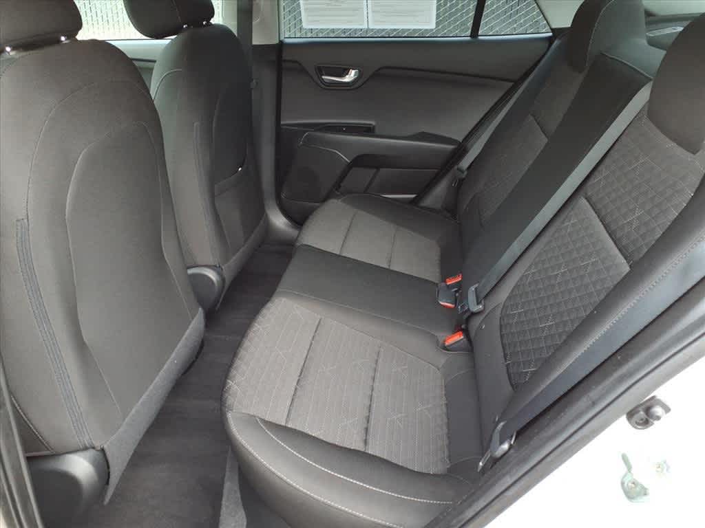 Thumbnail: 2023 Kia Rio - 10