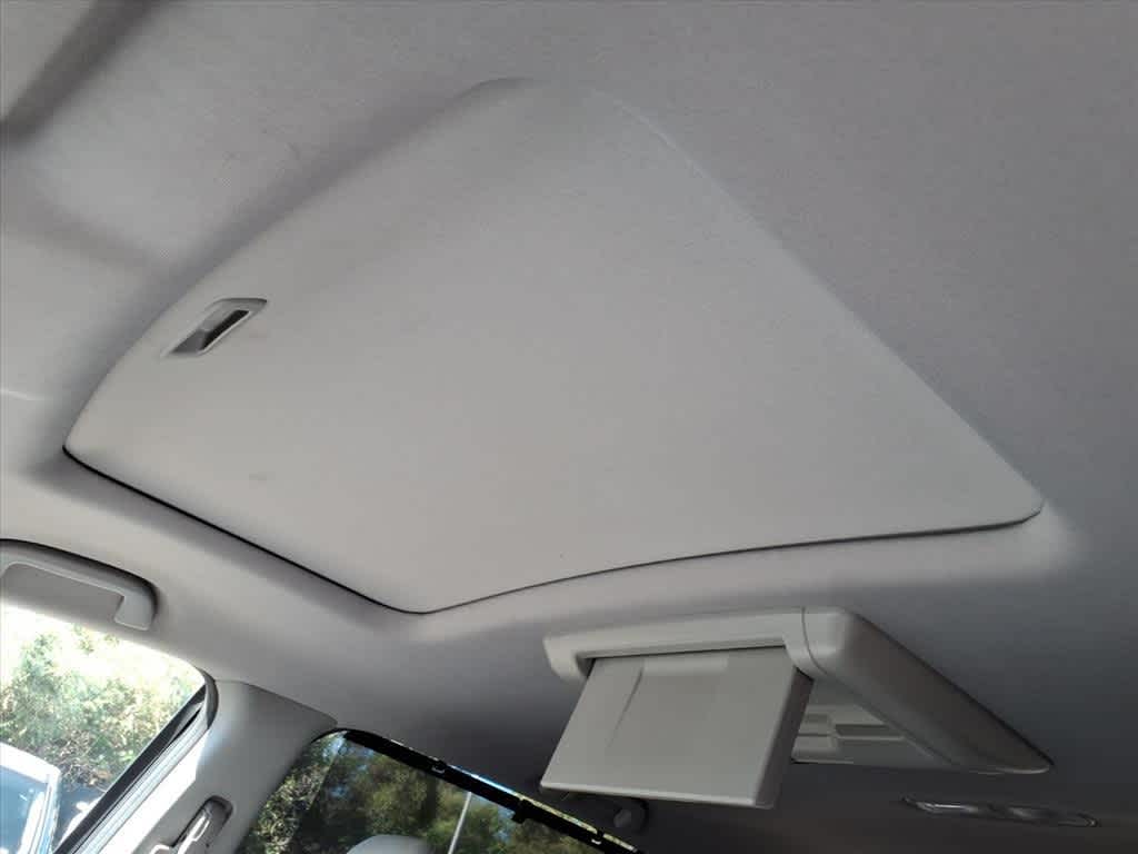 Thumbnail: 2017 Honda Pilot - 12