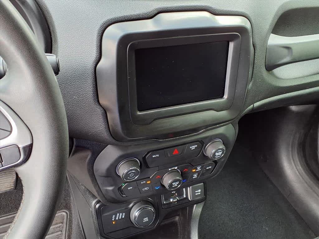 Thumbnail: 2018 Jeep Renegade - 20