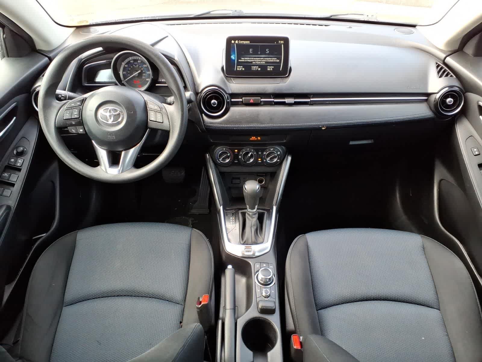 Thumbnail: 2017 Toyota Yaris iA - 10