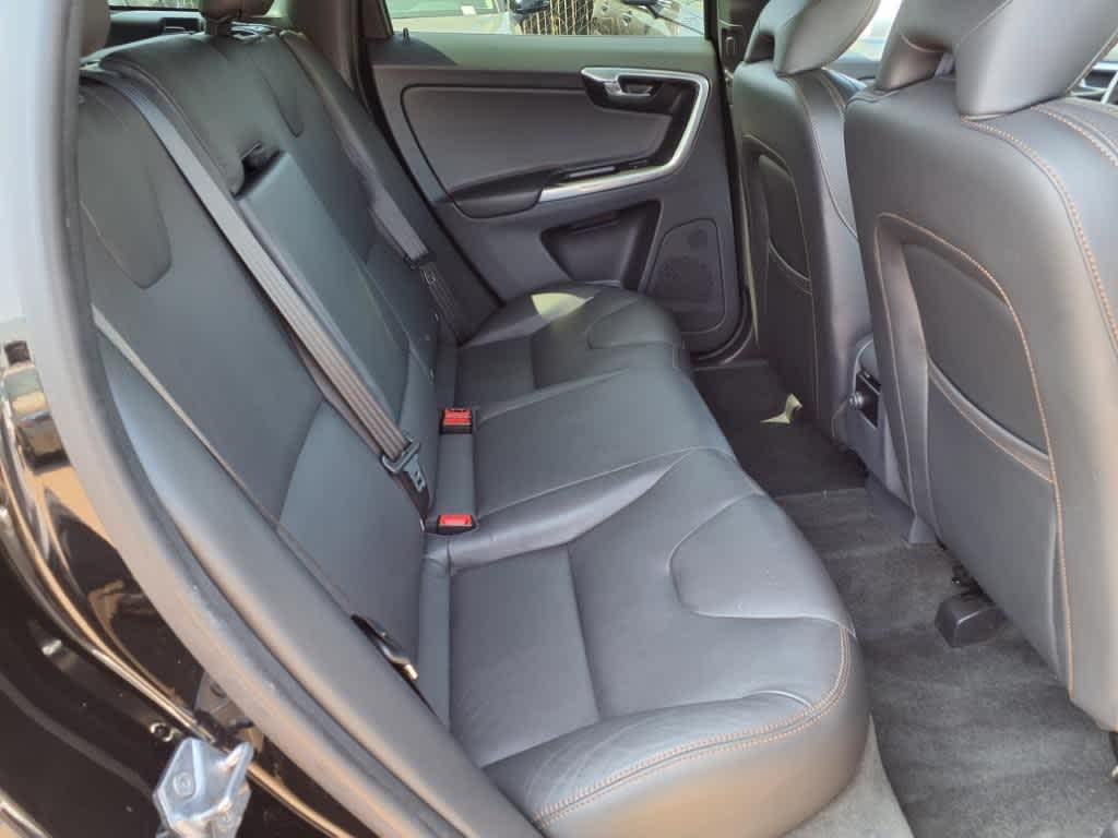 Thumbnail: 2016 Volvo XC60 - 12