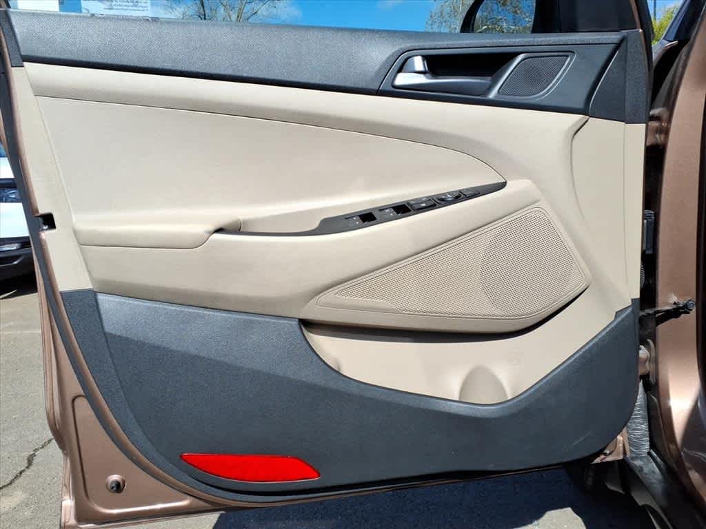 Thumbnail: 2016 Hyundai Tucson - 12