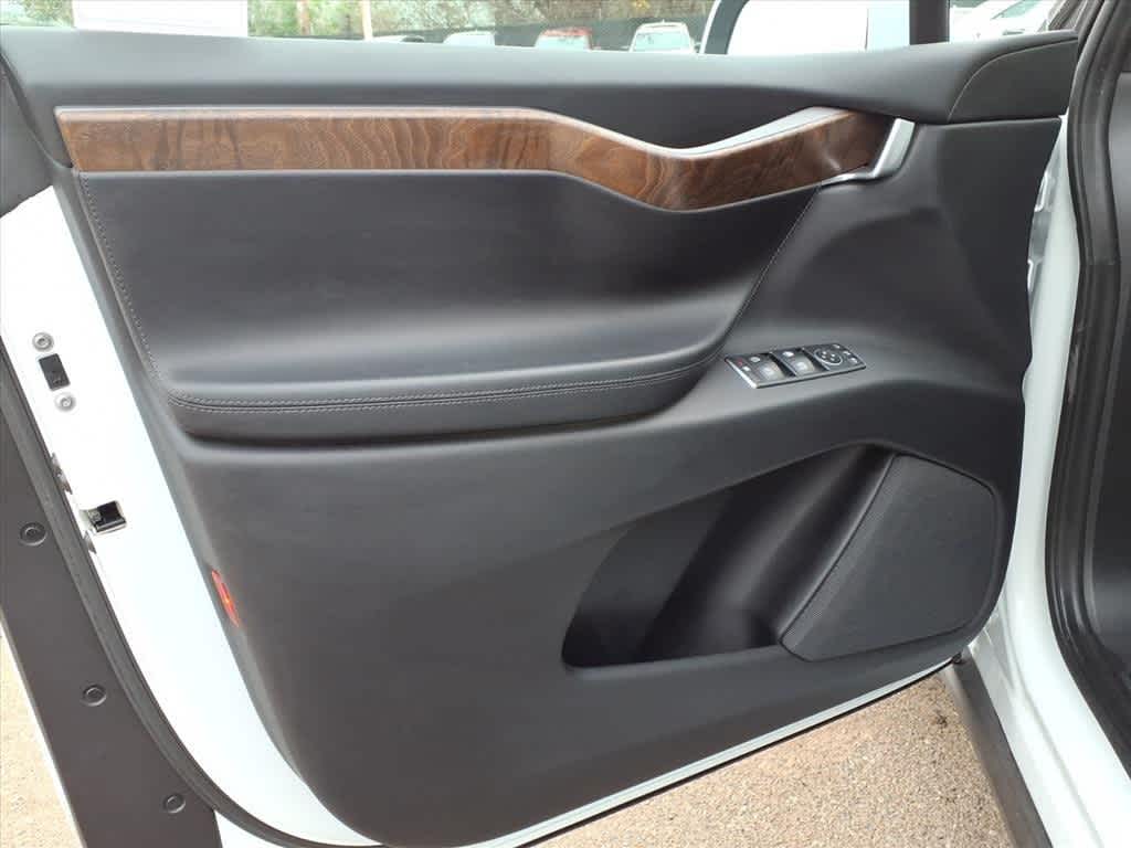 Thumbnail: 2018 Tesla Model X - 15