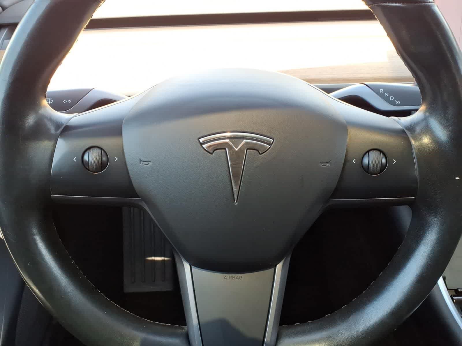 Thumbnail: 2018 Tesla Model 3 - 19