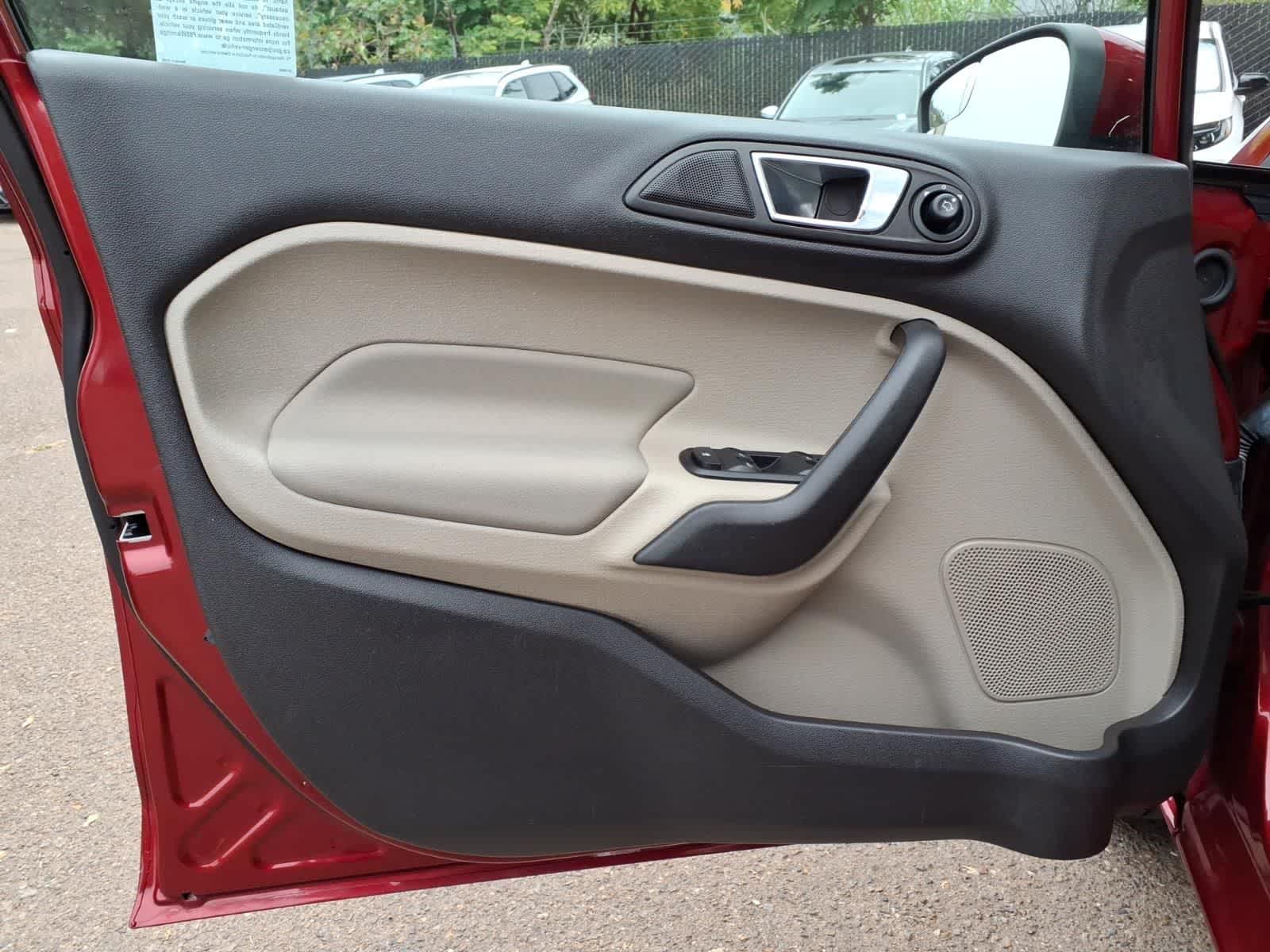 Thumbnail: 2014 Ford Fiesta - 12