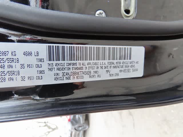 Thumbnail: 2019 Jeep Compass - 28