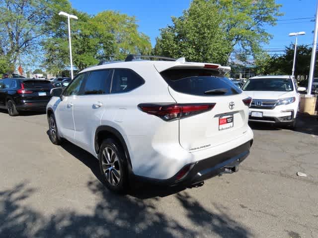 Thumbnail: 2024 Toyota Highlander - 4