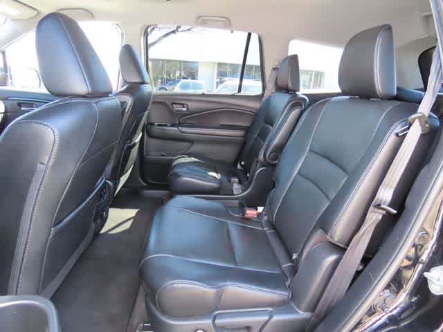 Thumbnail: 2019 Honda Pilot - 14