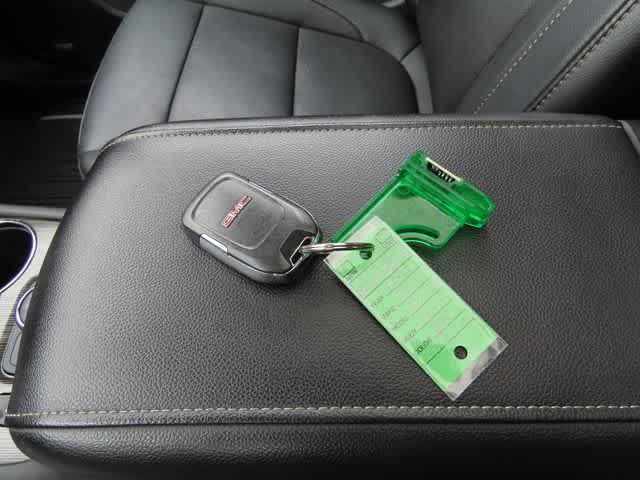 Thumbnail: 2021 GMC Acadia - 32