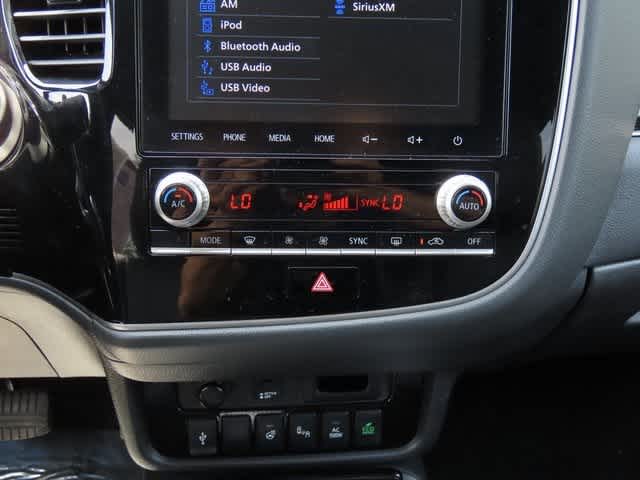 Thumbnail: 2022 Mitsubishi Outlander - 21