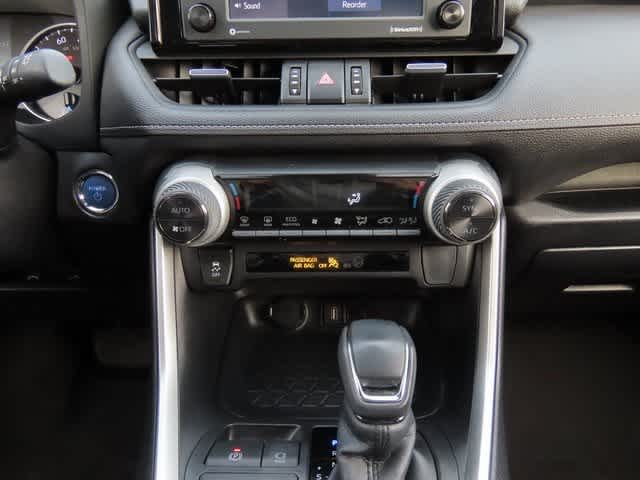 Thumbnail: 2021 Toyota RAV4 - 20