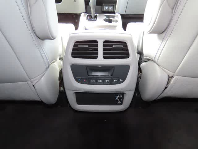 Thumbnail: 2019 Honda Pilot - 25