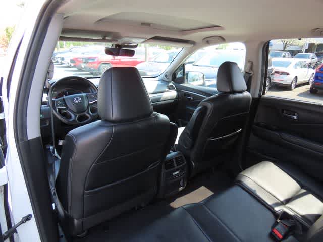 Thumbnail: 2019 Honda Pilot - 17