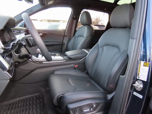 Thumbnail: 2025 Audi Q7 - 12