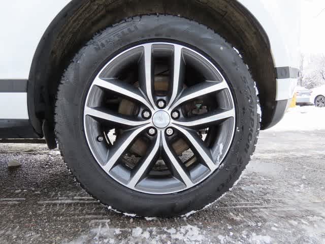 Thumbnail: 2024 Land Rover Range Rover Evoque - 9